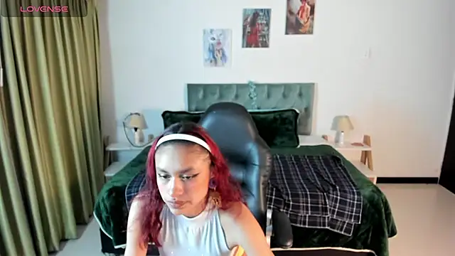 Snapshot of Kat_cute_ chatting on 03.05.25 Kat cute  online show from 03.05.25