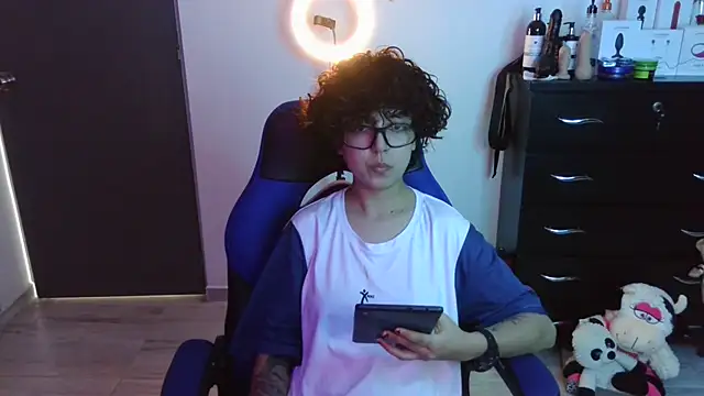 thomascooper7 online show from 10.13.25