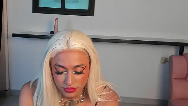 Snapshot of Sabrina_Rosse__ chatting on 01.12.25 Sabrina Rosse online show from 01.12.25