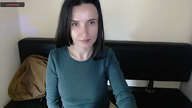 Snapshot of LaimaV_ chatting on 12.08.24 LaimaV online show from 12.08.24