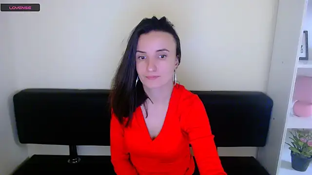 Snapshot of LaimaV_ chatting on 12.12.24 LaimaV online show from 12.12.24