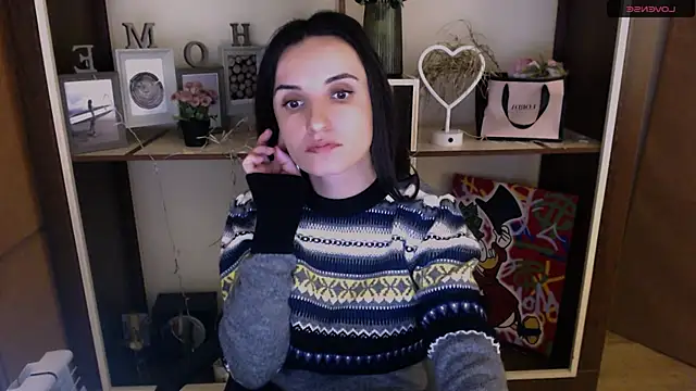 Snapshot of LaimaV_ chatting on 12.15.24 LaimaV online show from 12.15.24