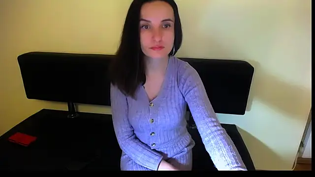 Snapshot of LaimaV_ chatting on 12.23.24 LaimaV online show from 12.23.24