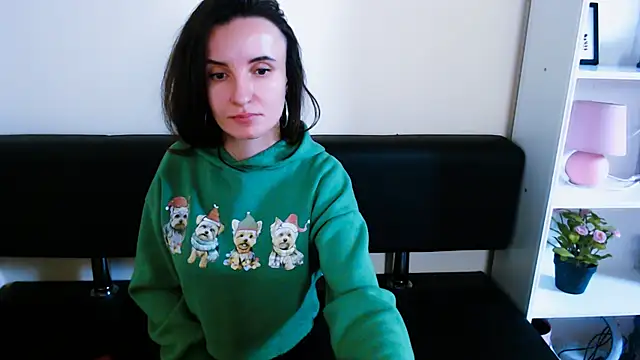 Snapshot of LaimaV_ chatting on 12.28.24 LaimaV online show from 12.28.24