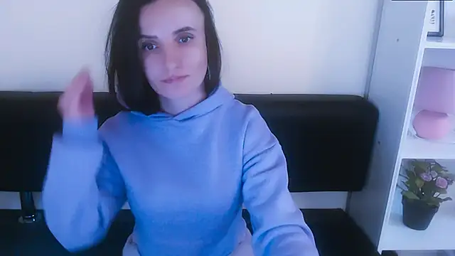 Snapshot of LaimaV_ chatting on 01.05.25 LaimaV online show from 01.05.25