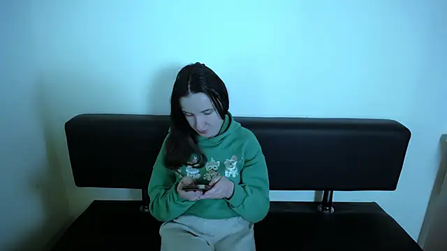 LaimaV  online show from 11.30.25