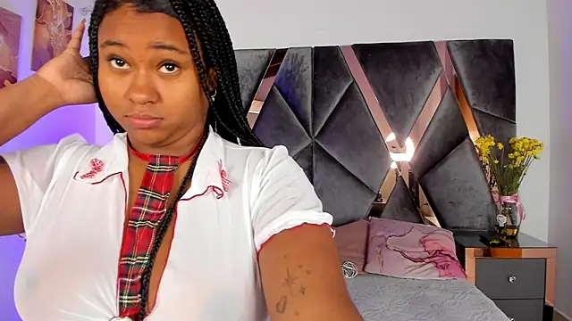 Snapshot of Milan_ebony chatting on 07.04.26 Milan ebony online show from 07.04.26