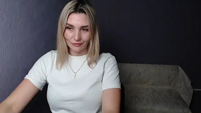 Snapshot of _sexy_lady chatting on 02.10.25  sexy lady online show from 02.10.25