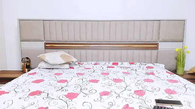 DiamondVelour online show from 04.20.26