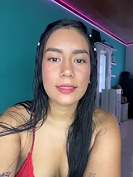 Snapshot of ALANAH_KITTY chatting on 03.06.26 ALANAH KITTY online show from 03.06.26