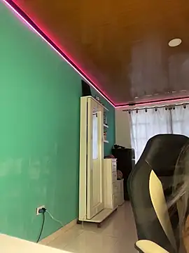 Snapshot of ALANAH_KITTY chatting on 03.10.26 ALANAH KITTY online show from 03.10.26