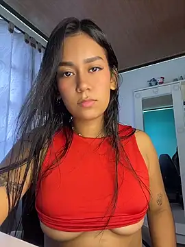 Snapshot of ALANAH_KITTY chatting on 06.17.26 ALANAH KITTY online show from 06.17.26
