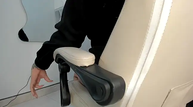 Snapshot of Sofia-candyht chatting on 01.15.25 Sofia-candyht online show from 01.15.25