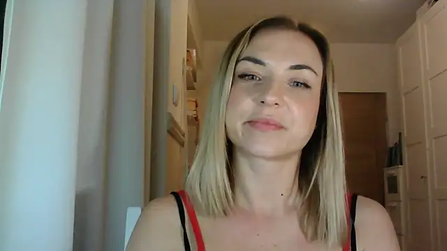 ashley xlove online show from 01.20.25