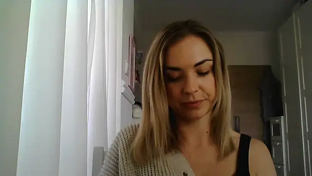 ashley xlove online show from 03.17.25