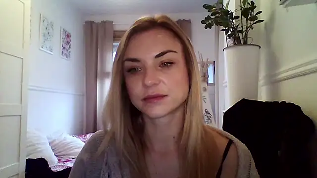 ashley xlove online show from 12.15.25