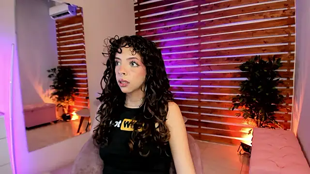 Sapphire Venuss online show from 01.11.26