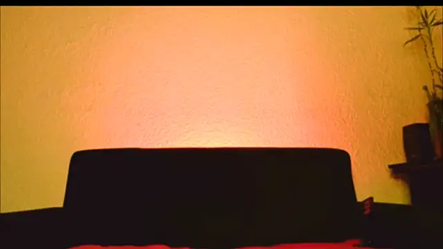 Snapshot of miabeautyxx chatting on 03.01.25 miabeautyxx online show from 03.01.25