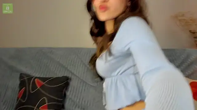 erika hoiree online show from 12.06.24