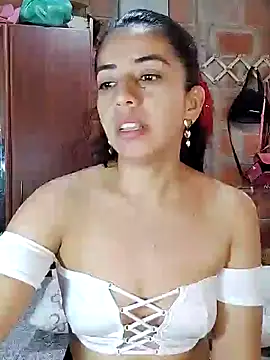 Snapshot of anngela01 chatting on 12.14.24 anngela01 online show from 12.14.24