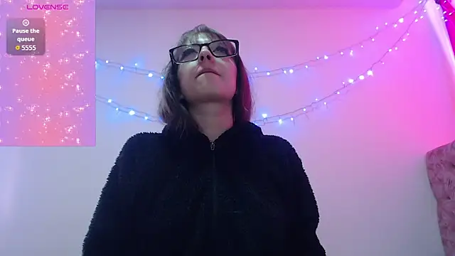 Aurora blossom   online show from 12.15.25