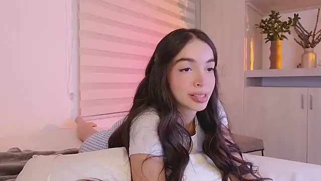 Snapshot of Siny_Moore chatting on 03.12.25 Siny Moore online show from 03.12.25