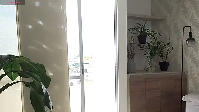 Snapshot of Siny_Moore chatting on 02.09.26 Siny Moore online show from 02.09.26