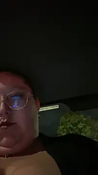 Snapshot of Chloee_ep chatting on 11.27.25 Chloee ep online show from 11.27.25