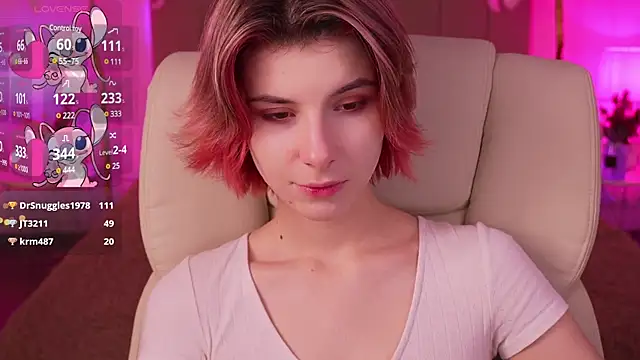 Snapshot of HaylaAmber chatting on 12.30.24 HaylaAmber online show from 12.30.24