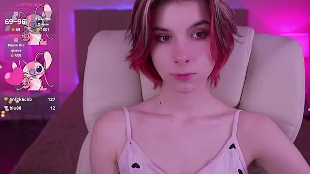 Snapshot of HaylaAmber chatting on 02.07.25 HaylaAmber online show from 02.07.25