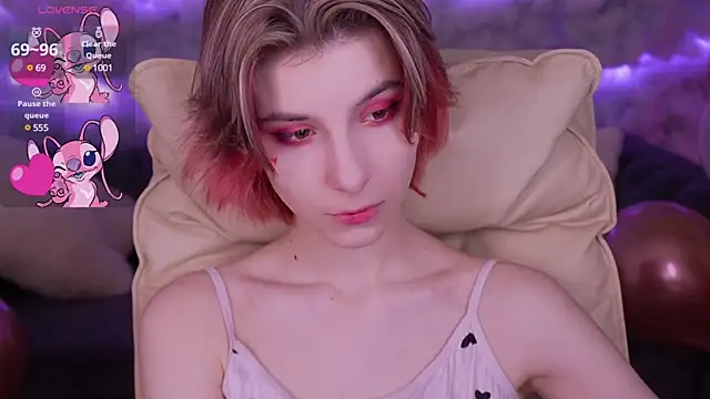 Snapshot of HaylaAmber chatting on 02.15.25 HaylaAmber online show from 02.15.25