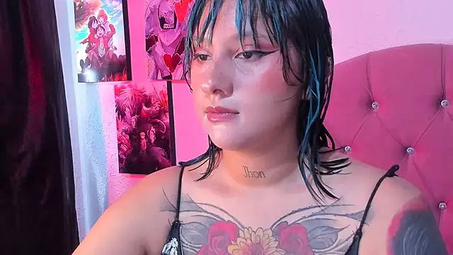Snapshot of Mila_nixon02 chatting on 06.11.26 Mila nixon02 online show from 06.11.26