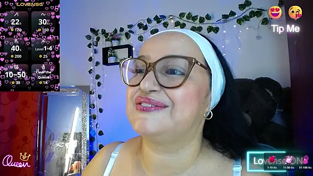 Gia Nahomi online show from 06.11.26