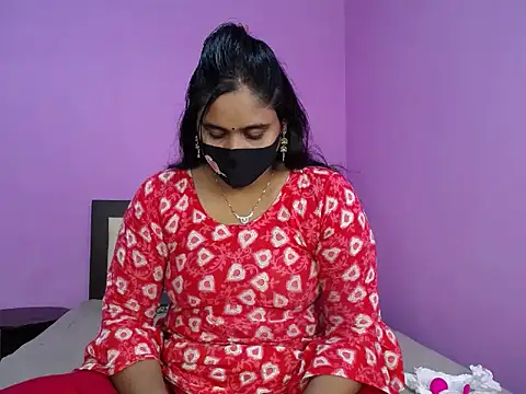 Hot Maleka online show from 10.24.25