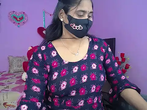 Hot Maleka online show from 02.26.26