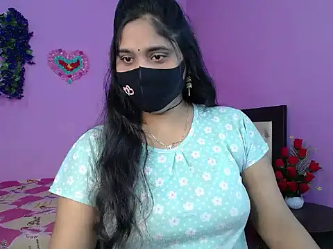 Hot Maleka online show from 03.17.26