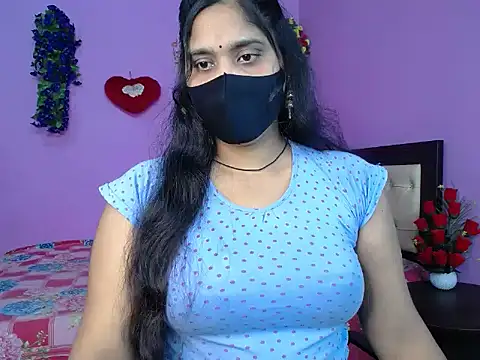 Hot Maleka online show from 04.14.26