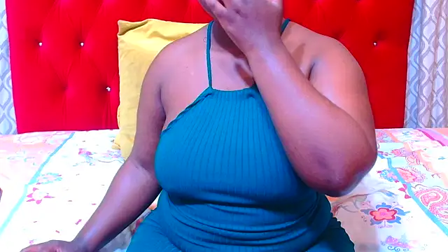 Snapshot of sexychocolatbox10 chatting on 09.21.25 sexychocolatbox10 online show from 09.21.25