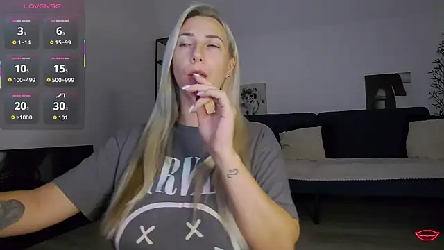 KhloeK online show from 10.14.25