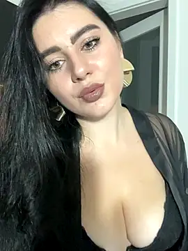 Snapshot of Evelyn___Sweet chatting on 10.14.25 Evelyn   Sweet online show from 10.14.25