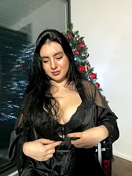 Snapshot of Evelyn___Sweet chatting on 12.15.25 Evelyn Sweet online show from 12.15.25