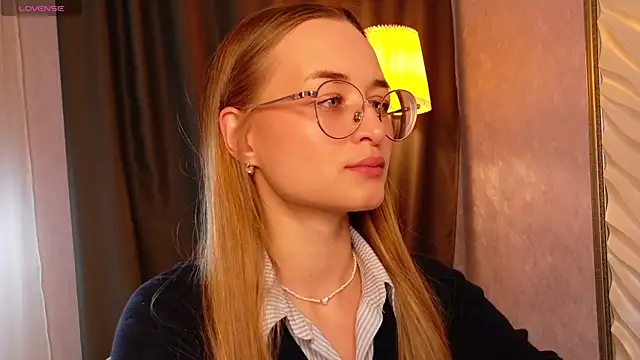 Tiffanyhunt online show from 11.25.25