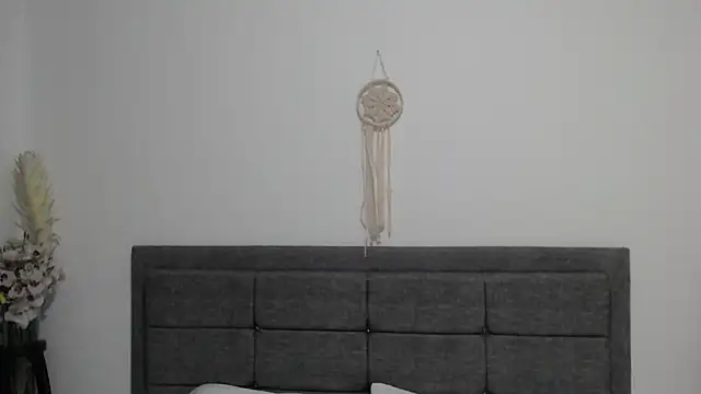 Snapshot of Vicky_Love_ chatting on 02.13.25 Vicky Love online show from 02.13.25