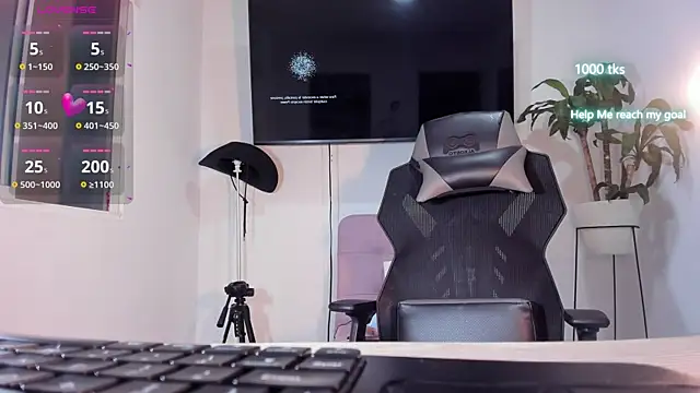 emily palmeer online show from 11.06.25