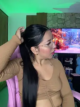 Tamara Roberts1 online show from 12.19.24