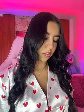 Tamara Roberts1 online show from 02.15.26