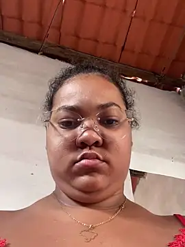 Snapshot of bela-Bunda225 chatting on 02.19.25 bela-Bunda225 online show from 02.19.25