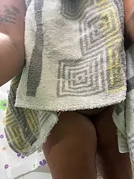 Snapshot of bela-Bunda225 chatting on 03.20.25 bela-Bunda225 online show from 03.20.25