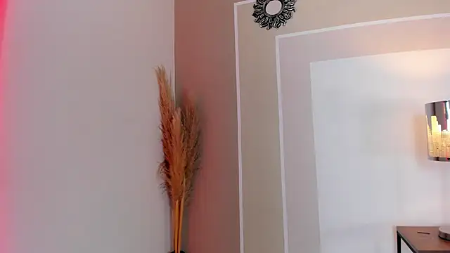 Snapshot of valeriavibes chatting on 12.04.24 valeriavibes online show from 12.04.24