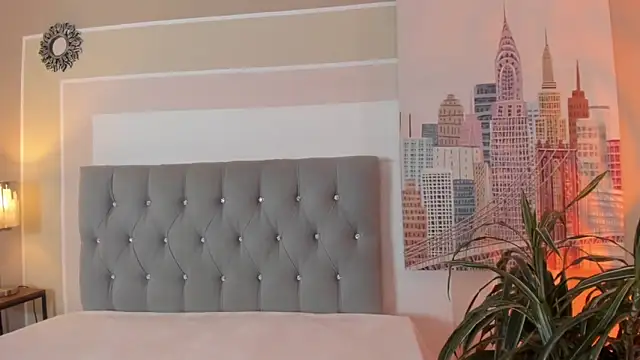 Snapshot of valeriavibes chatting on 12.31.24 valeriavibes online show from 12.31.24